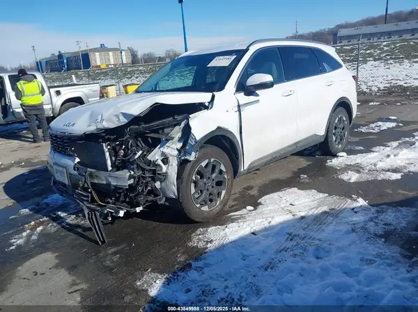 5XYRL4JCXSG319384 2025 KIA SORENTO - Image 2