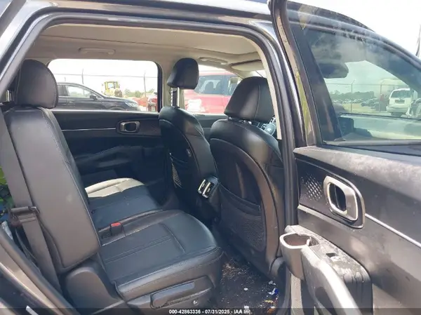 5XYRL4LC1MG068173 2021 KIA SORENTO - Image 8