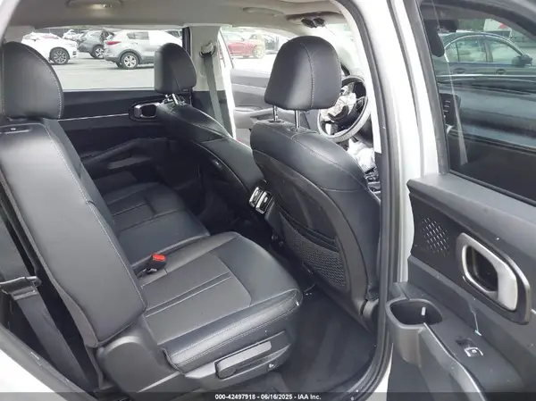 5XYRL4LC2MG007625 2021 KIA SORENTO - Image 8