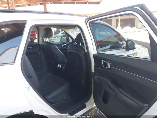 5XYRL4LC2MG008418 2021 KIA SORENTO - Image 8