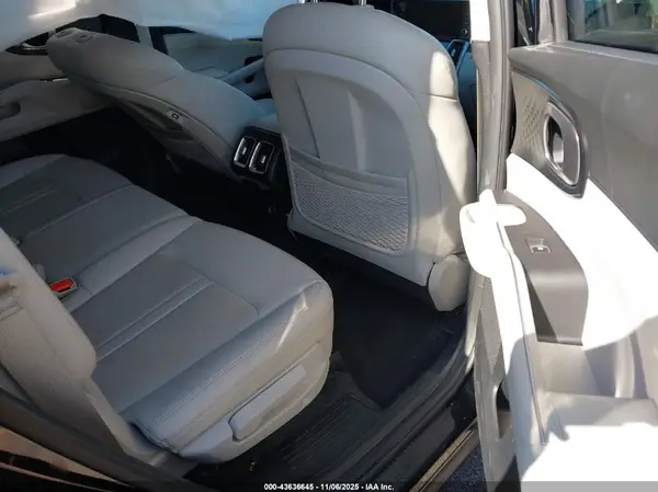 5XYRL4LC2PG250467 2023 KIA SORENTO - Image 8