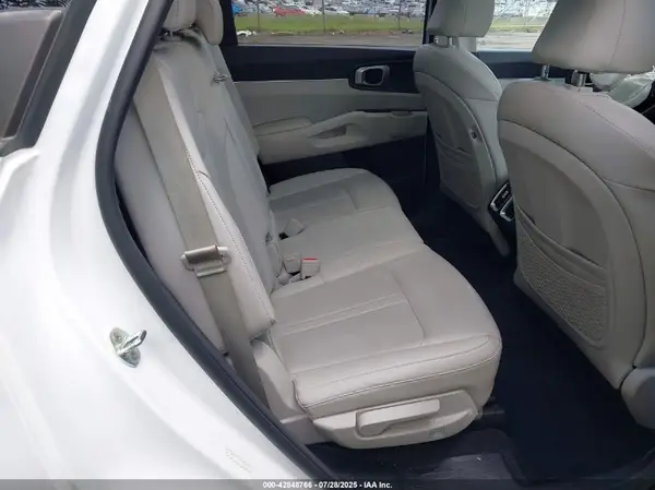 5XYRL4LC4NG160444 2022 KIA SORENTO - Image 8