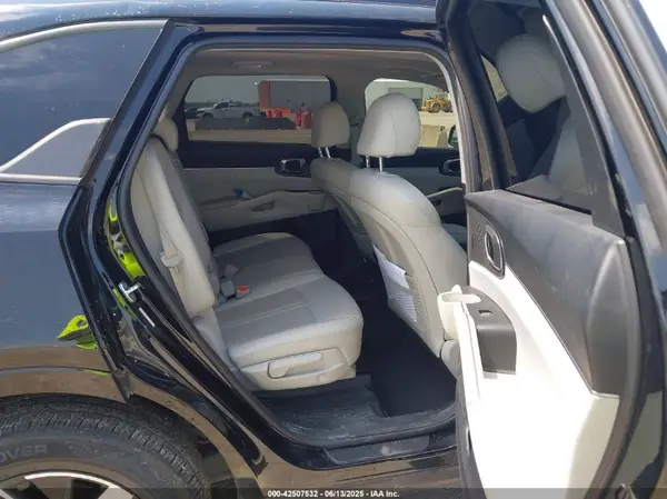 5XYRL4LC5PG175831 2023 KIA SORENTO - Image 8