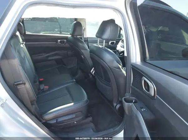 5XYRL4LC8NG084114 2022 KIA SORENTO - Image 8