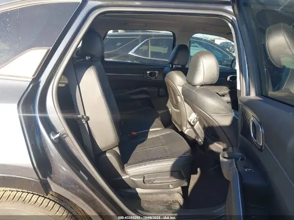 5XYRL4LC9NG132705 2022 KIA SORENTO - Image 8