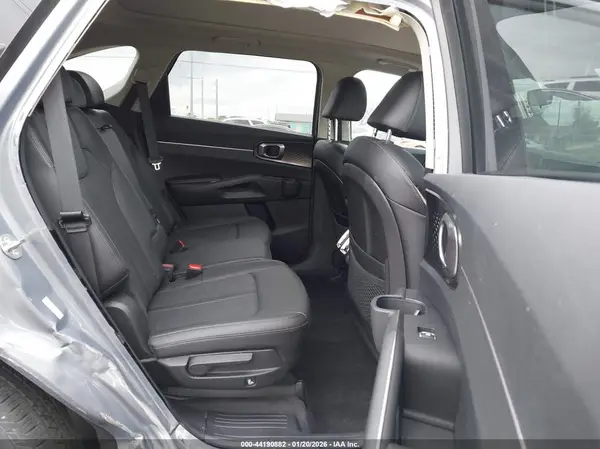 5XYRL4LC9PG223606 2023 KIA SORENTO - Image 8