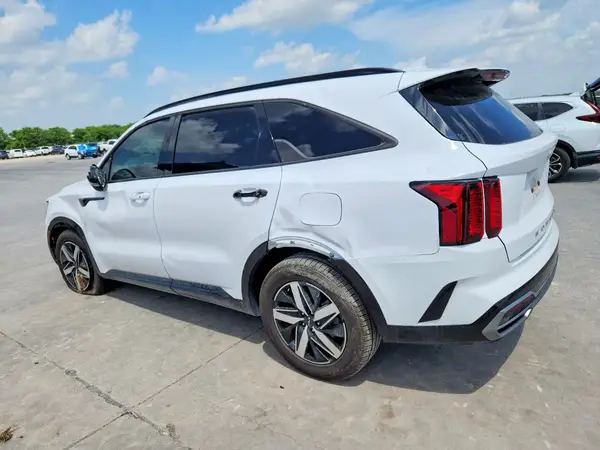 5XYRL4LCXNG123432 2022 KIA SORENTO - Image 2
