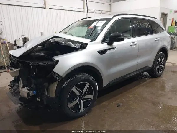 5XYRL4LCXNG137766 2022 KIA SORENTO - Image 2