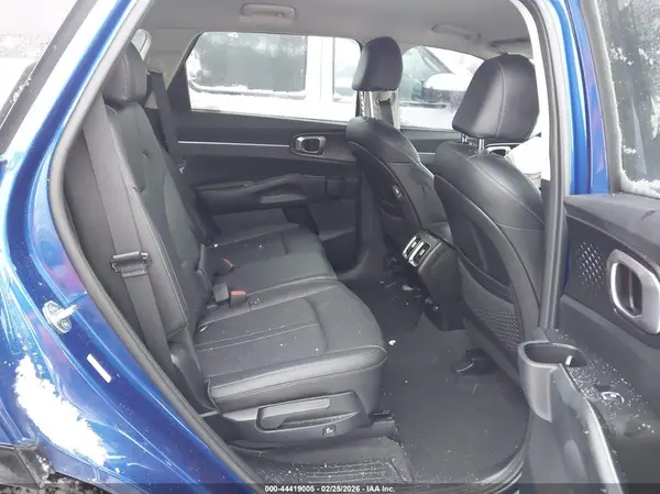 5XYRL4LCXPG180829 2023 KIA SORENTO - Image 8
