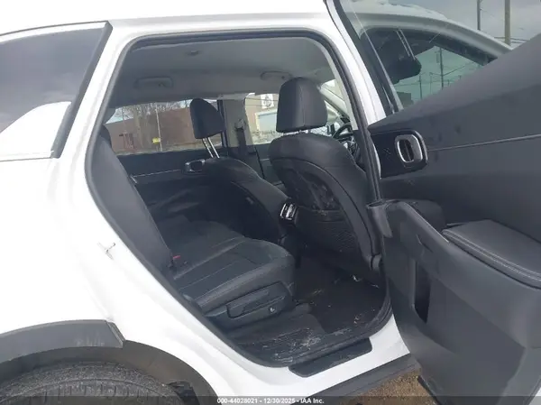 5XYRLDJC0SG318373 2025 KIA SORENTO - Image 8