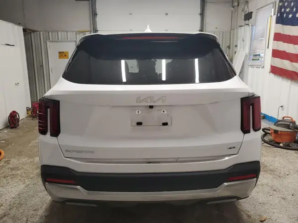 2024 KIA SORENTO auction photo 6