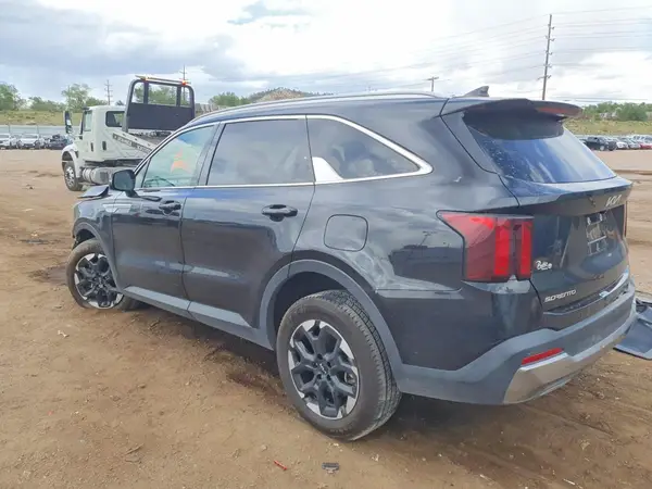 5XYRLDJC2RG285757 2024 KIA SORENTO - Image 2