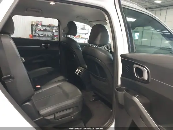5XYRLDJC2RG289680 2024 KIA SORENTO - Image 8