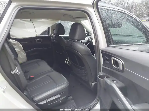 5XYRLDJC3RG300475 2024 KIA SORENTO - Image 8