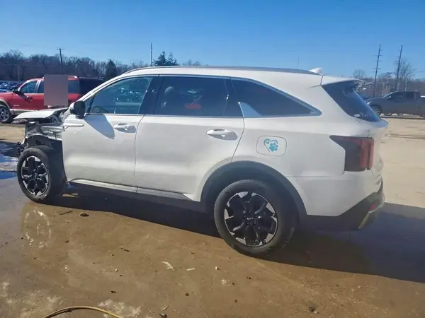 5XYRLDJC4RG274615 2024 KIA SORENTO - Image 2