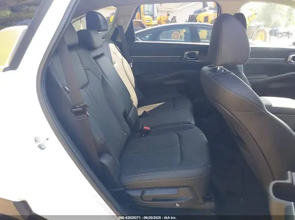 5XYRLDJC4SG393786 2025 KIA SORENTO - Image 8