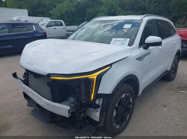 5XYRLDJC7RG256478 2024 KIA SORENTO - Image 2
