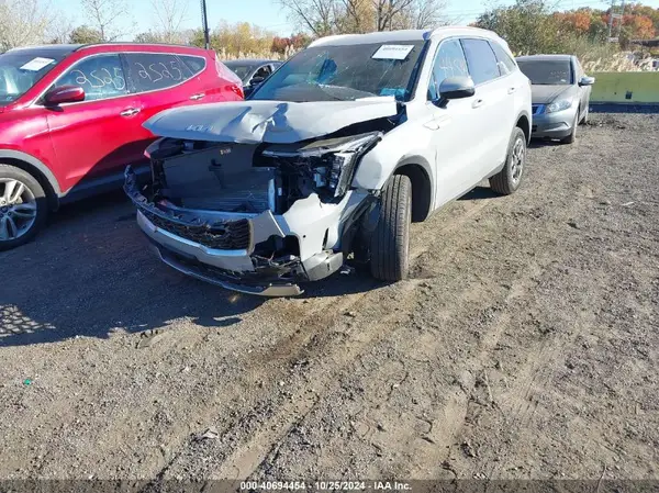 5XYRLDJC7RG304772 2024 KIA SORENTO - Image 2