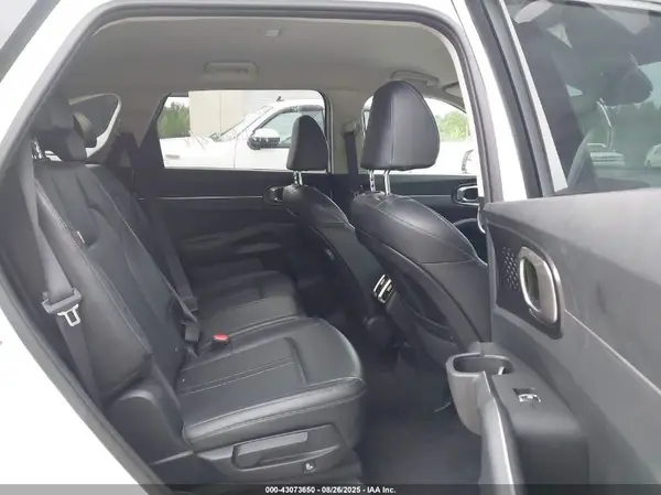 5XYRLDJC8RG275945 2024 KIA SORENTO - Image 8