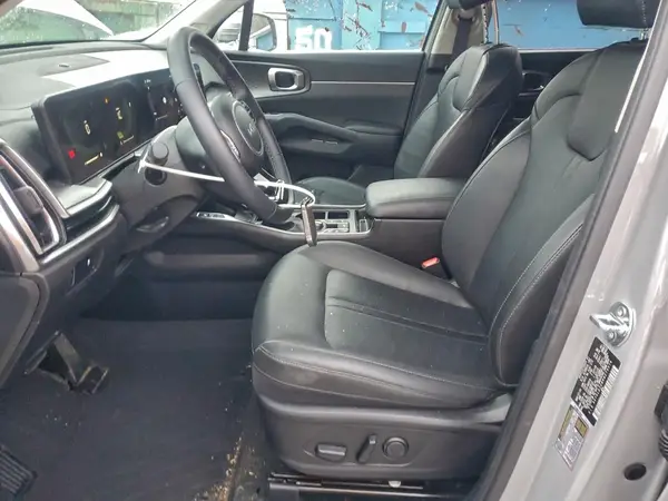 2024 KIA SORENTO auction photo 7