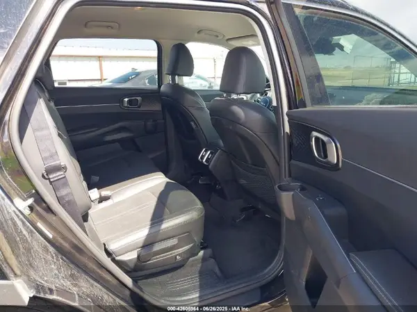5XYRLDJC8RG292096 2024 KIA SORENTO - Image 8
