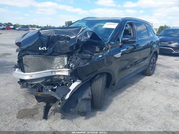 5XYRLDJC8RG292373 2024 KIA SORENTO - Image 2