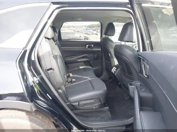 5XYRLDJC8RG294186 2024 KIA SORENTO - Image 8