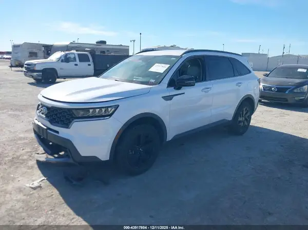 5XYRLDLC0MG017182 2021 KIA SORENTO - Image 2