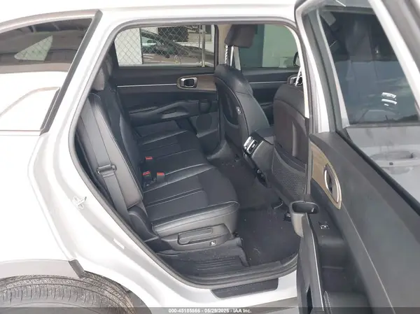 5XYRLDLC0NG082051 2022 KIA SORENTO - Image 8