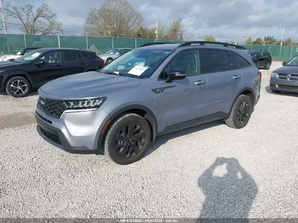 5XYRLDLC1NG108611 2022 KIA SORENTO - Image 2