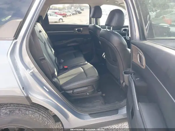 5XYRLDLC1NG108611 2022 KIA SORENTO - Image 8
