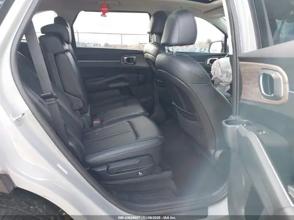 5XYRLDLC2NG071388 2022 KIA SORENTO - Image 8