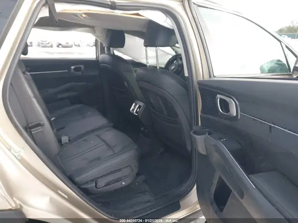 5XYRLDLC3MG030881 2021 KIA SORENTO - Image 8