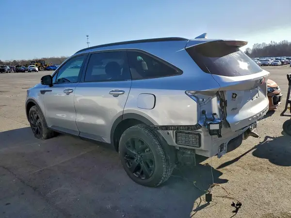 5XYRLDLC5MG002452 2021 KIA SORENTO - Image 2
