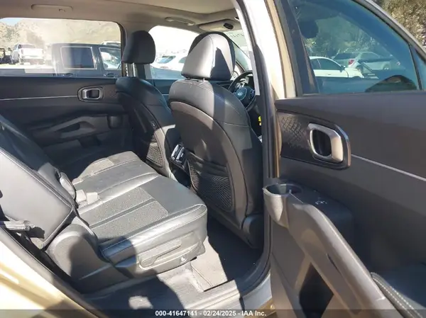 5XYRLDLC6MG008163 2021 KIA SORENTO - Image 8