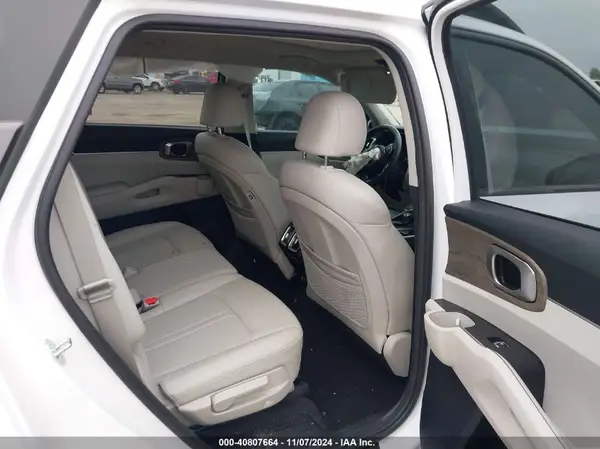 5XYRLDLC6PG189575 2023 KIA SORENTO - Image 8