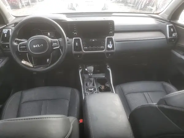 5XYRLDLC6PG214555 2023 KIA SORENTO - Image 8
