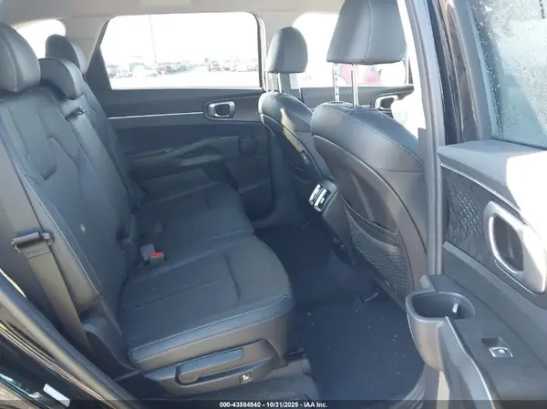 5XYRLDLC7MG021066 2021 KIA SORENTO - Image 8