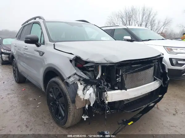5XYRLDLC7PG225726 2023 KIA SORENTO - Image 1