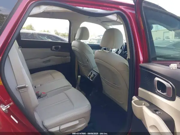 5XYRLDLC8MG017317 2021 KIA SORENTO - Image 8