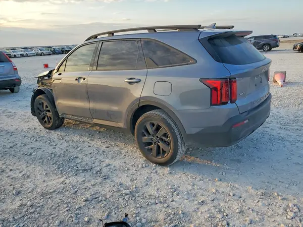 5XYRLDLC8NG142559 2022 KIA SORENTO - Image 2