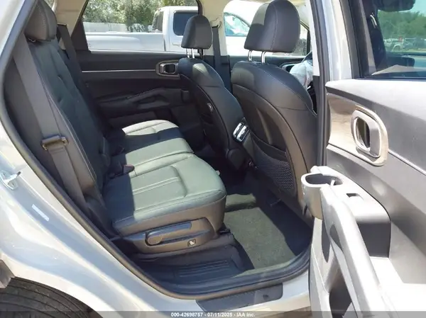 5XYRLDLC8PG179503 2023 KIA SORENTO - Image 8