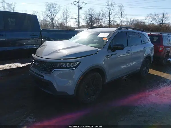 5XYRLDLC9NG106878 2022 KIA SORENTO - Image 2