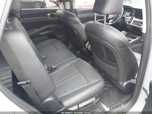 5XYRLDLC9NG143204 2022 KIA SORENTO - Image 8
