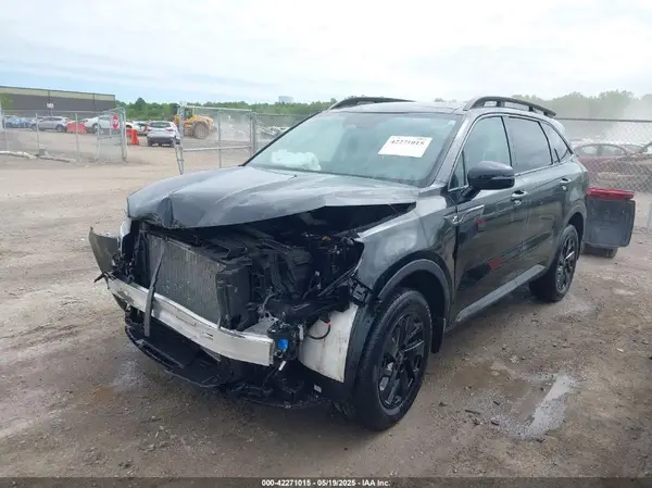 5XYRLDLC9PG235982 2023 KIA SORENTO - Image 2