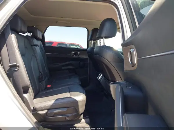 5XYRLDLCXNG083837 2022 KIA SORENTO - Image 8