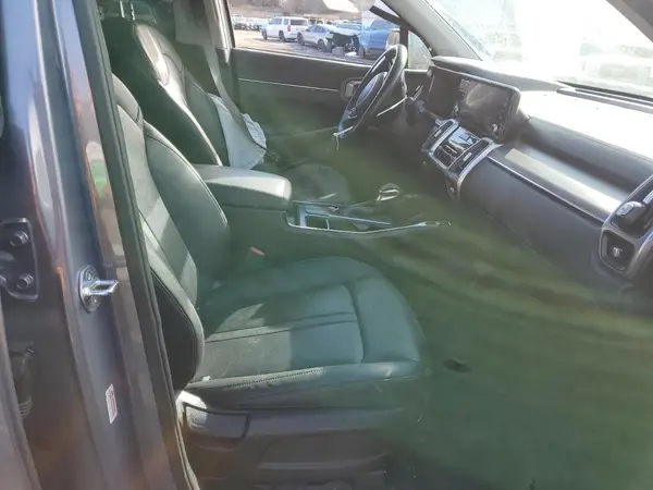 2023 KIA SORENTO auction photo 7
