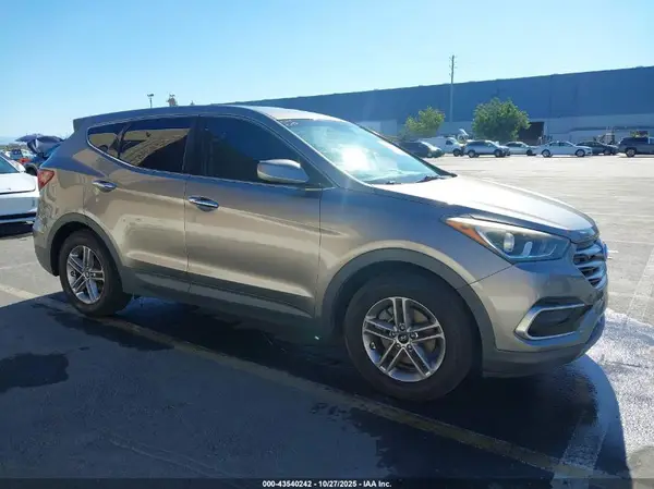5XYZT3LB0HG419887 2017 HYUNDAI SANTA FE - Image 1