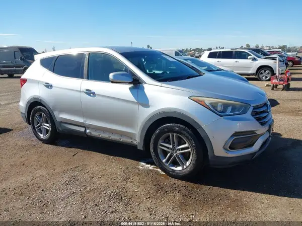 5XYZT3LB0HG420005 2017 HYUNDAI SANTA FE - Image 1