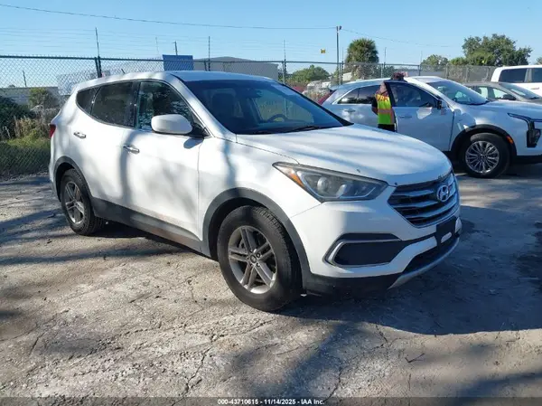 5XYZT3LB0JG540201 2018 HYUNDAI SANTA FE - Image 1